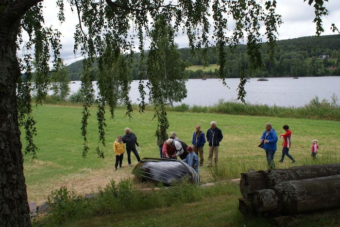 Båt ble tjærebredd ved fløterbrakka