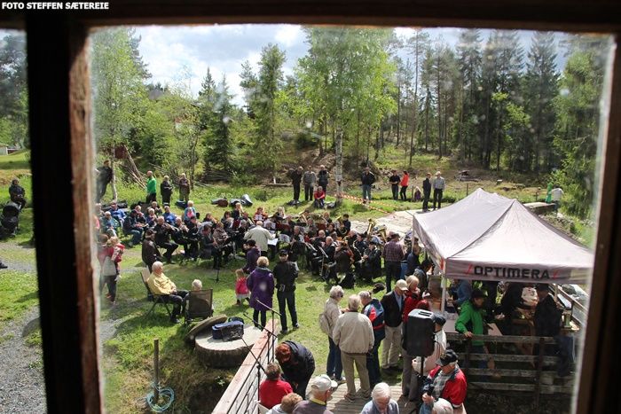 LIV OG RØRE PÅ SLORA MØLLE